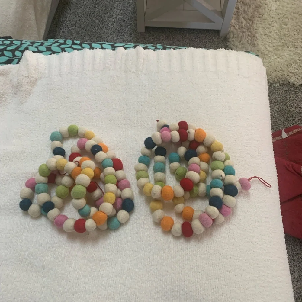 Pompom garland